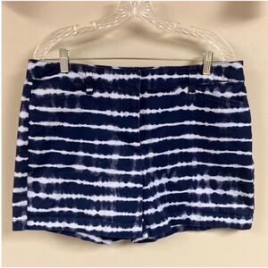 3/$15 ❤️ Lands end blue & white shorts 14